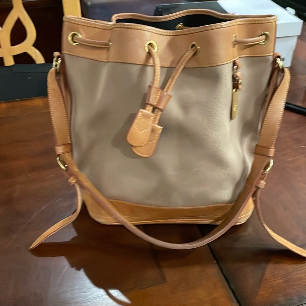 Dooney & Bourke bucket bag
